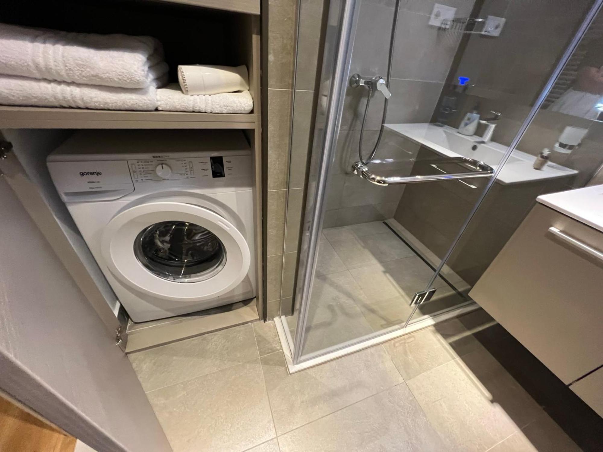 Ng Premium Apartments In Alliance Palace Batumi Ngoại thất bức ảnh