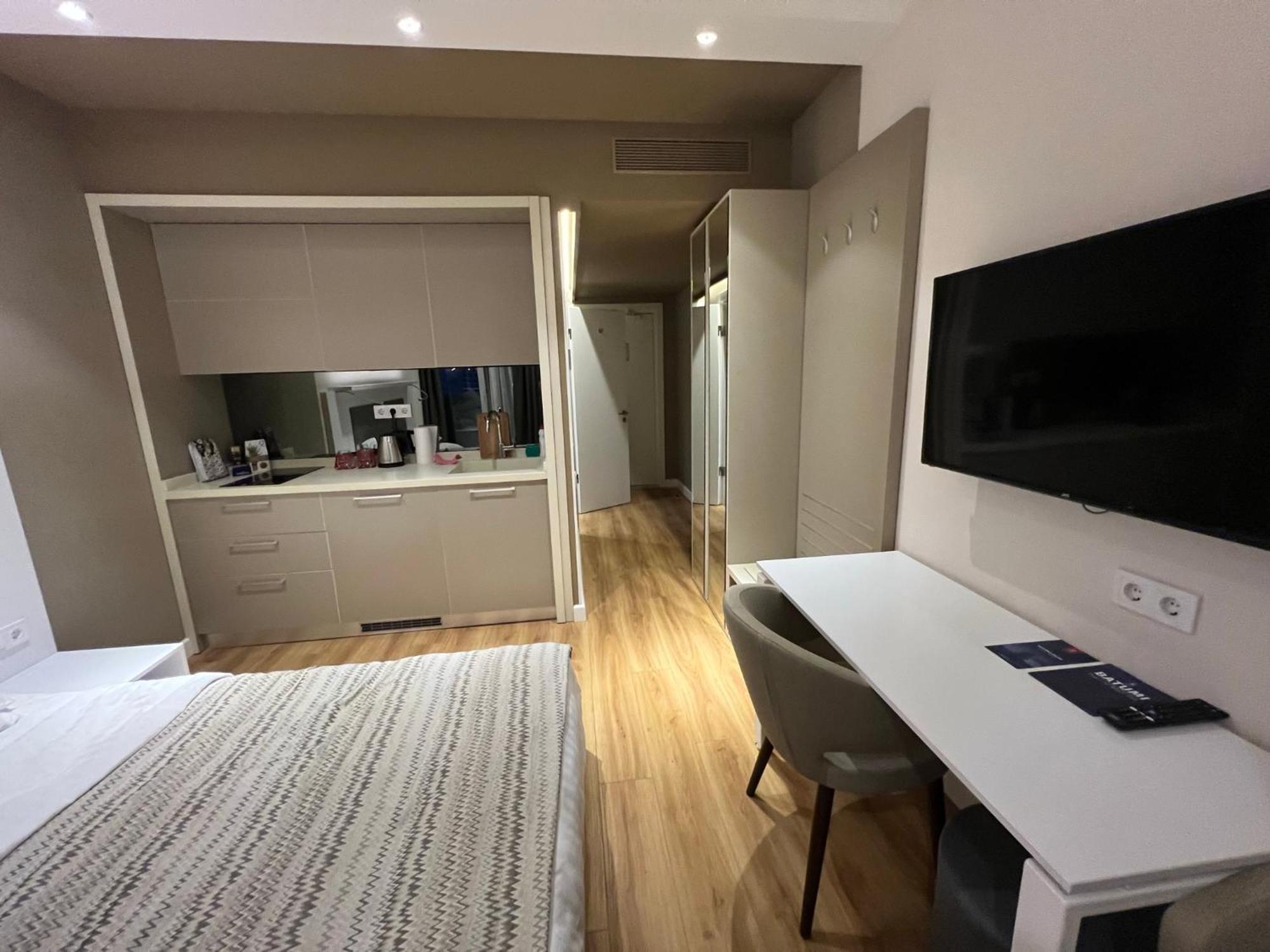 Ng Premium Apartments In Alliance Palace Batumi Ngoại thất bức ảnh