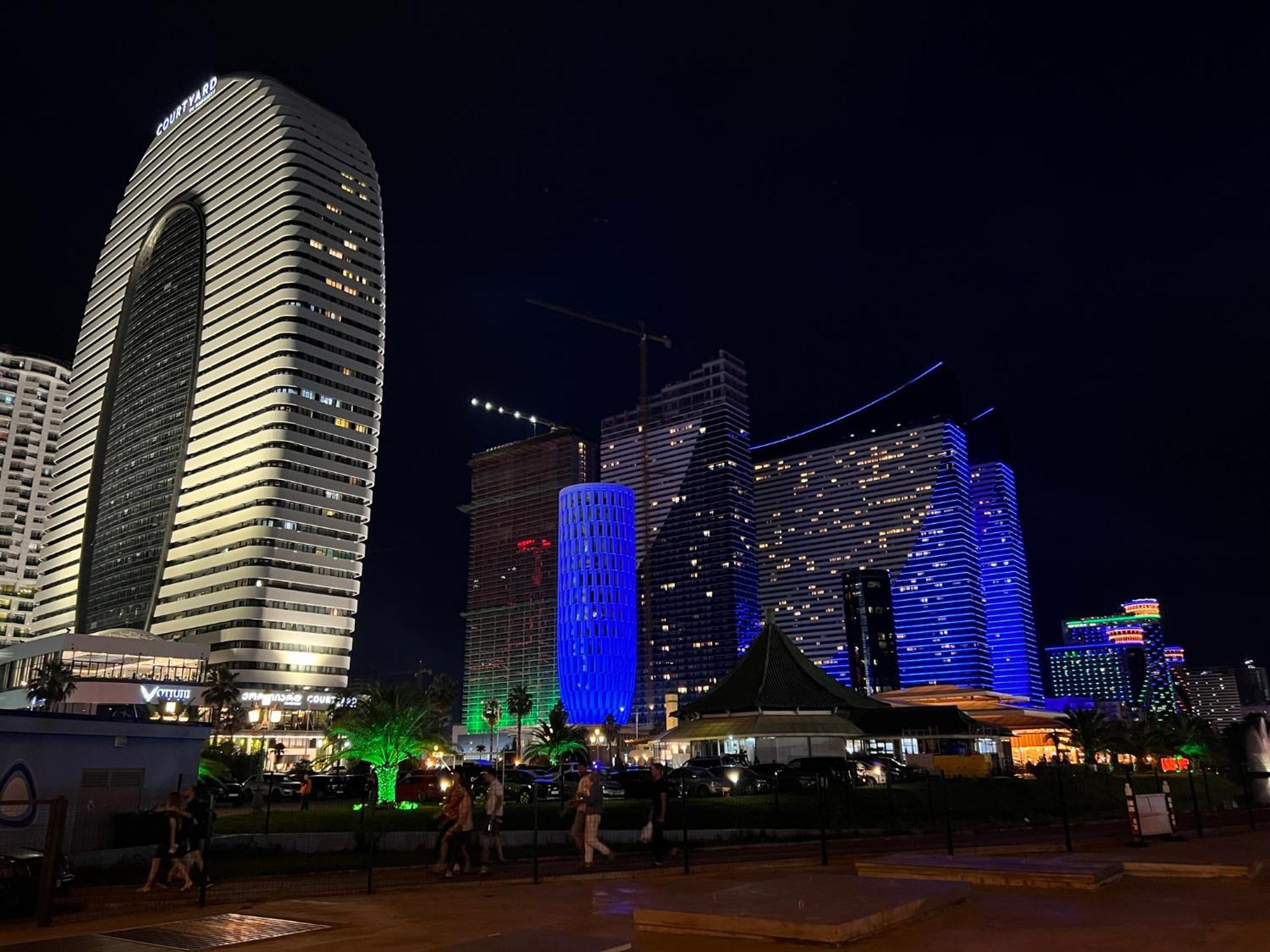 Ng Premium Apartments In Alliance Palace Batumi Ngoại thất bức ảnh