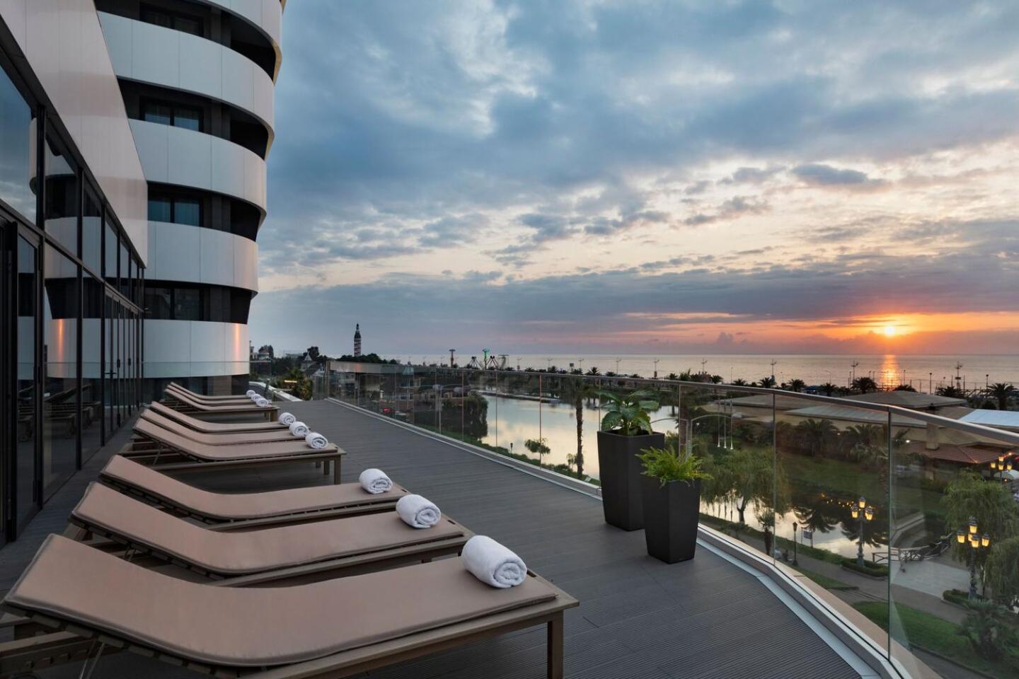 Ng Premium Apartments In Alliance Palace Batumi Ngoại thất bức ảnh