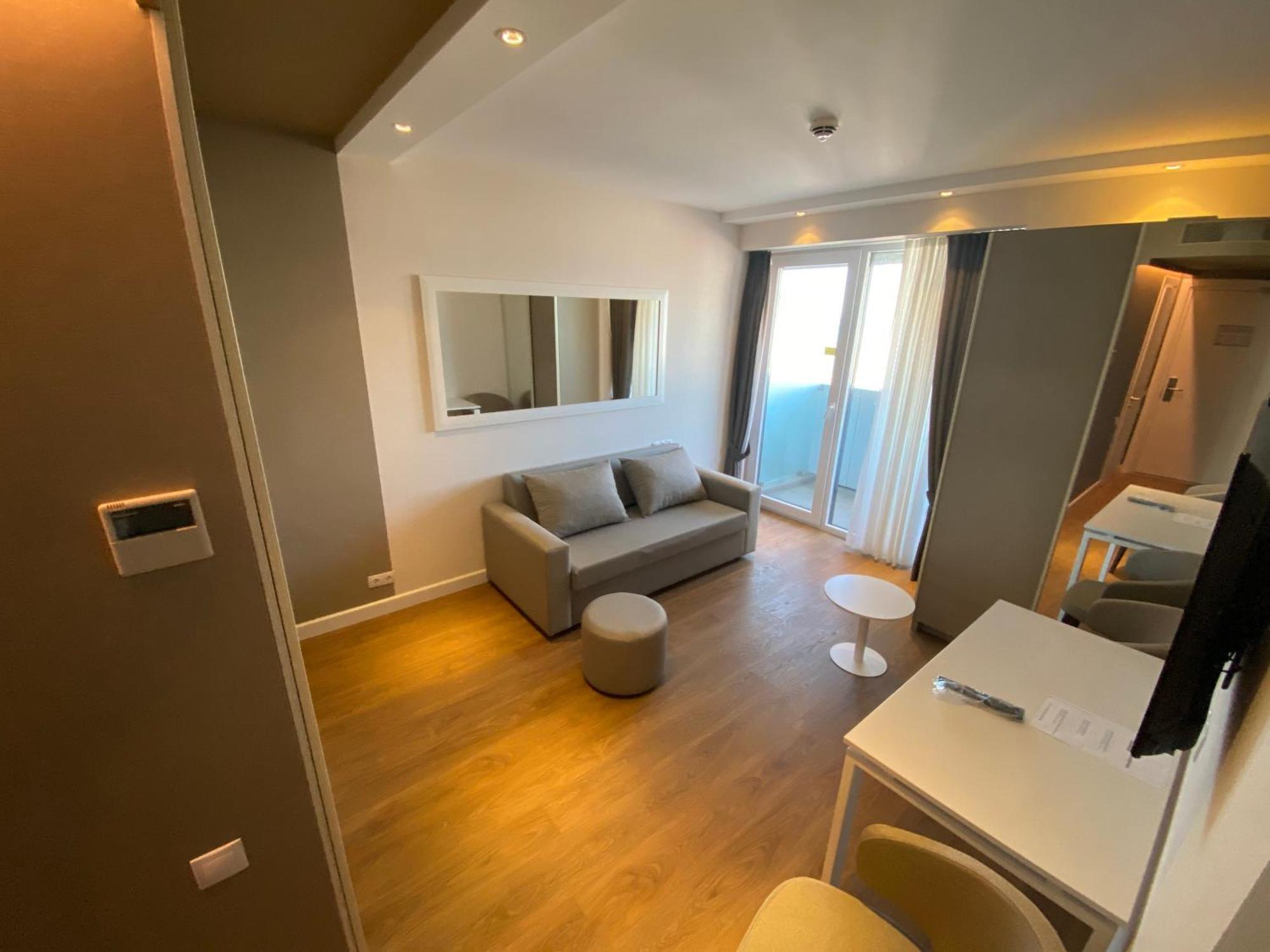 Ng Premium Apartments In Alliance Palace Batumi Ngoại thất bức ảnh